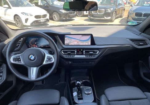 BMW 118, 2023