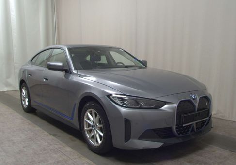 BMW i4, 2023 3