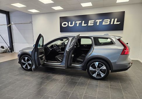 Volvo V60 Cross Country, 2019