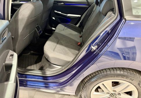 Volkswagen Golf, 2021 3