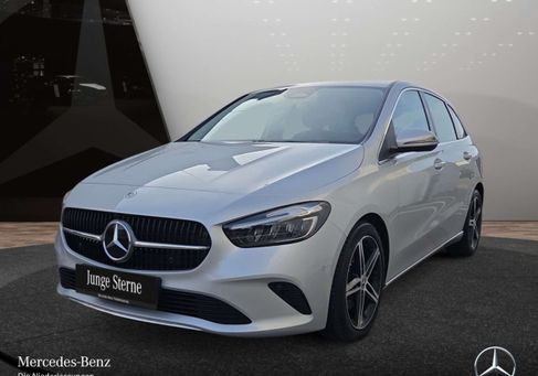 Mercedes-Benz B 220, 2023