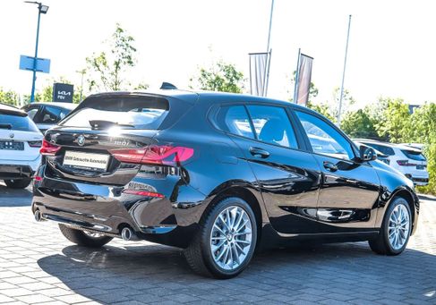BMW 120, 2023