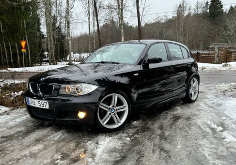 BMW 118, 2009