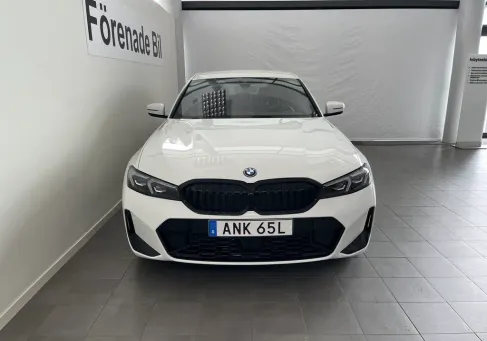 BMW 330, 2025 2