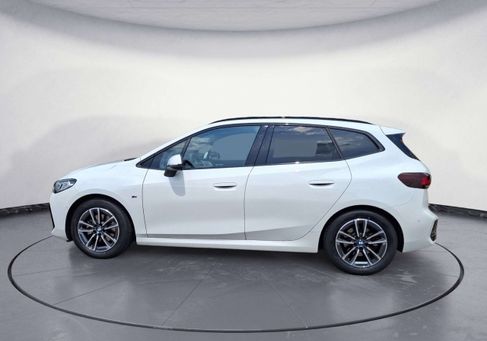BMW 220, 2025 3