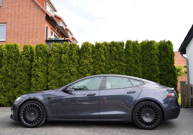 Tesla Model S, 2018