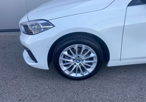 BMW 118, 2023 3