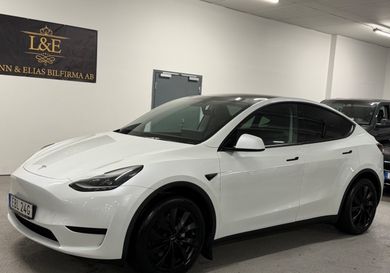 Tesla Model Y, 2023