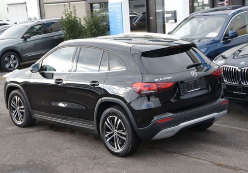 Mercedes-Benz GLA 220, 2023