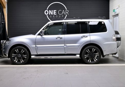 Mitsubishi Pajero, 2016
