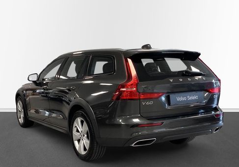 Volvo V60 Cross Country, 2021