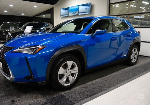 Lexus UX, 2021