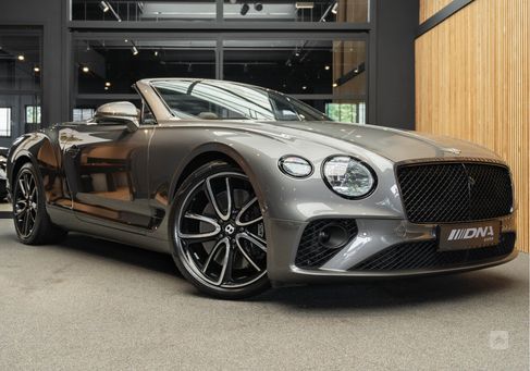 Bentley Continental GTC, 2022