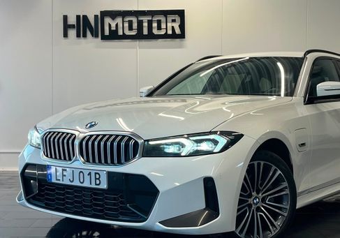 BMW 330, 2023