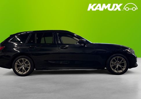BMW 330, 2021