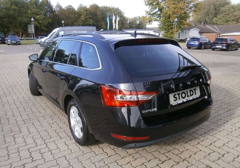 Skoda Superb, 2023 2