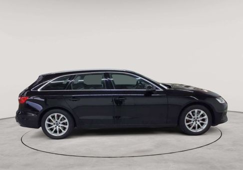 Audi A4, 2022