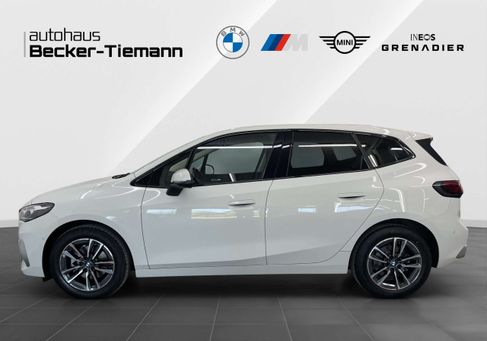 BMW 218, 2022 3