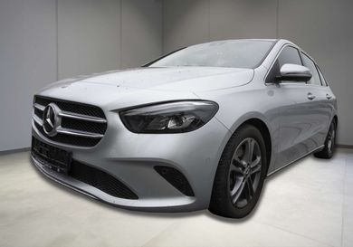 Mercedes-Benz 220, 2020