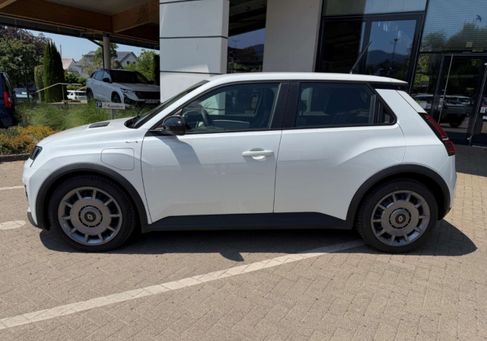 Renault R 5, 2025