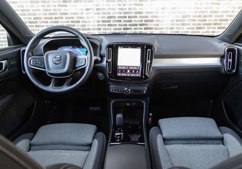 Volvo XC40, 2026 2