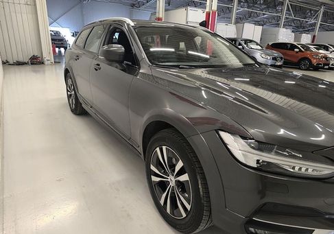 Volvo V90 Cross Country, 2020