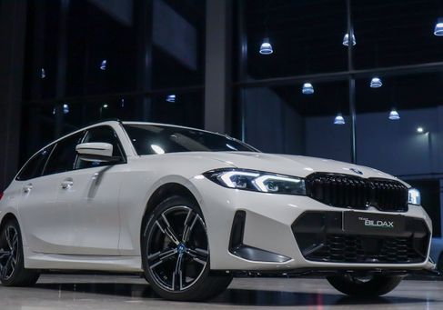 BMW 330, 2024 2