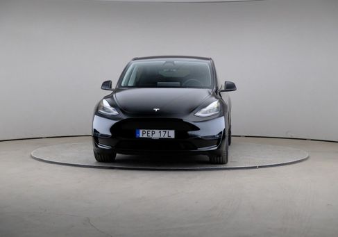 Tesla Model Y, 2023 3