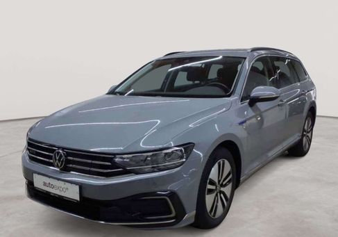 Volkswagen Passat, 2022
