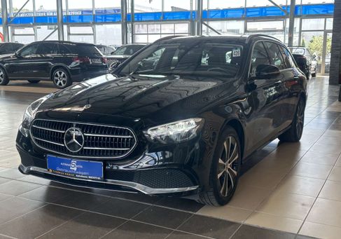 Mercedes-Benz E 300, 2022
