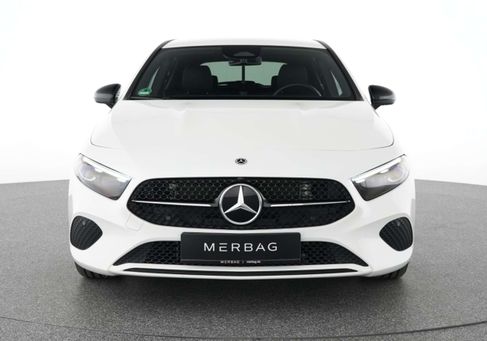 Mercedes-Benz A 200, 2025