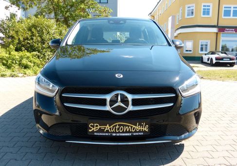 Mercedes-Benz B 200, 2022