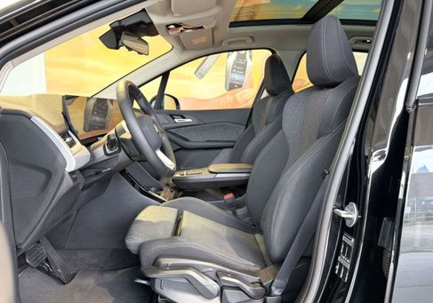 BMW 220, 2025