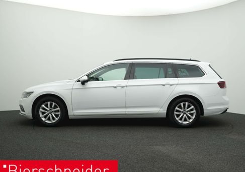 Volkswagen Passat Variant, 2023 3