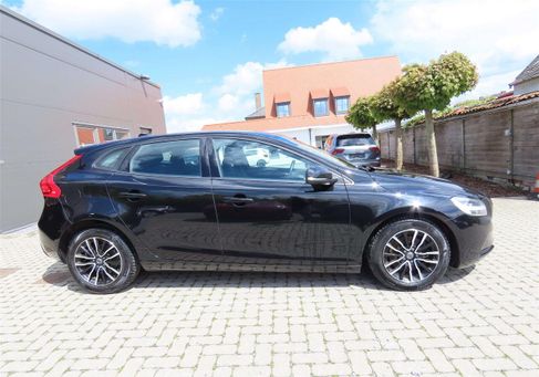 Volvo V40, 2019