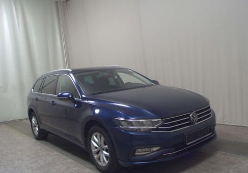Volkswagen Passat, 2022