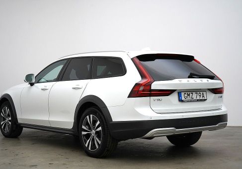 Volvo V90 Cross Country, 2021