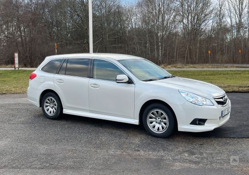 Subaru Legacy, 2010