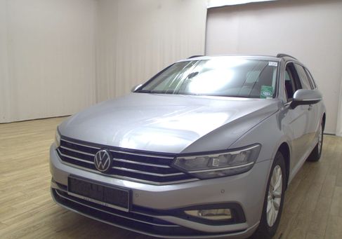 Volkswagen Passat, 2022