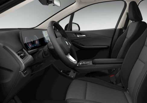 BMW 216, 2023
