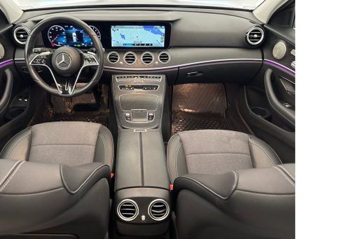 Mercedes-Benz E 300, 2023