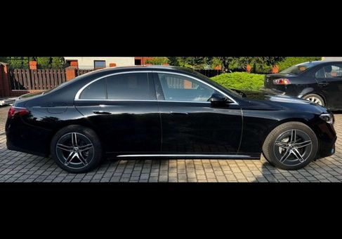 Mercedes-Benz E 220, 2024