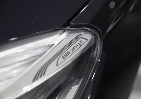 BMW 750, 2018 3
