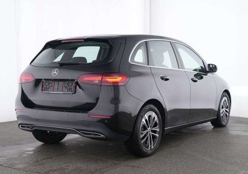 Mercedes-Benz B 200, 2025