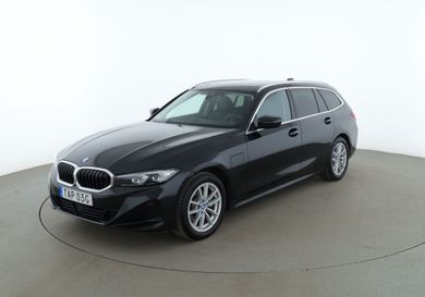BMW 330, 2024