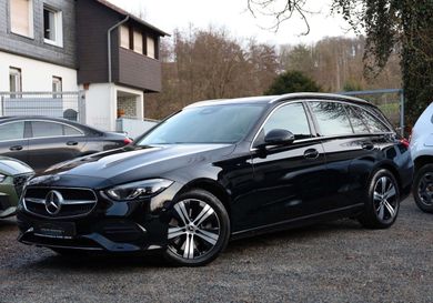 Mercedes-Benz C 200, 2025