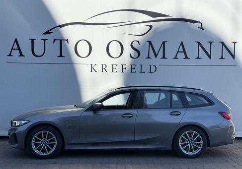 BMW 330, 2023