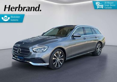 Mercedes-Benz E 300, 2022