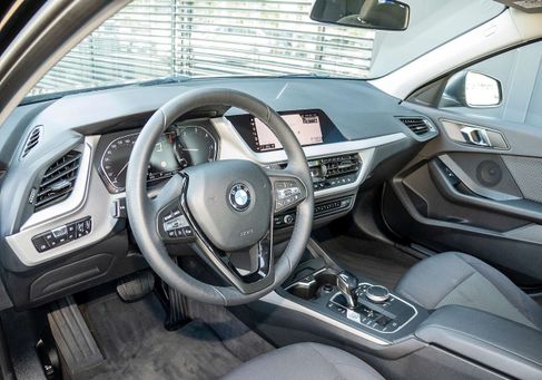 BMW 118, 2019