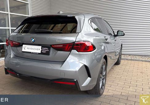 BMW 120, 2025